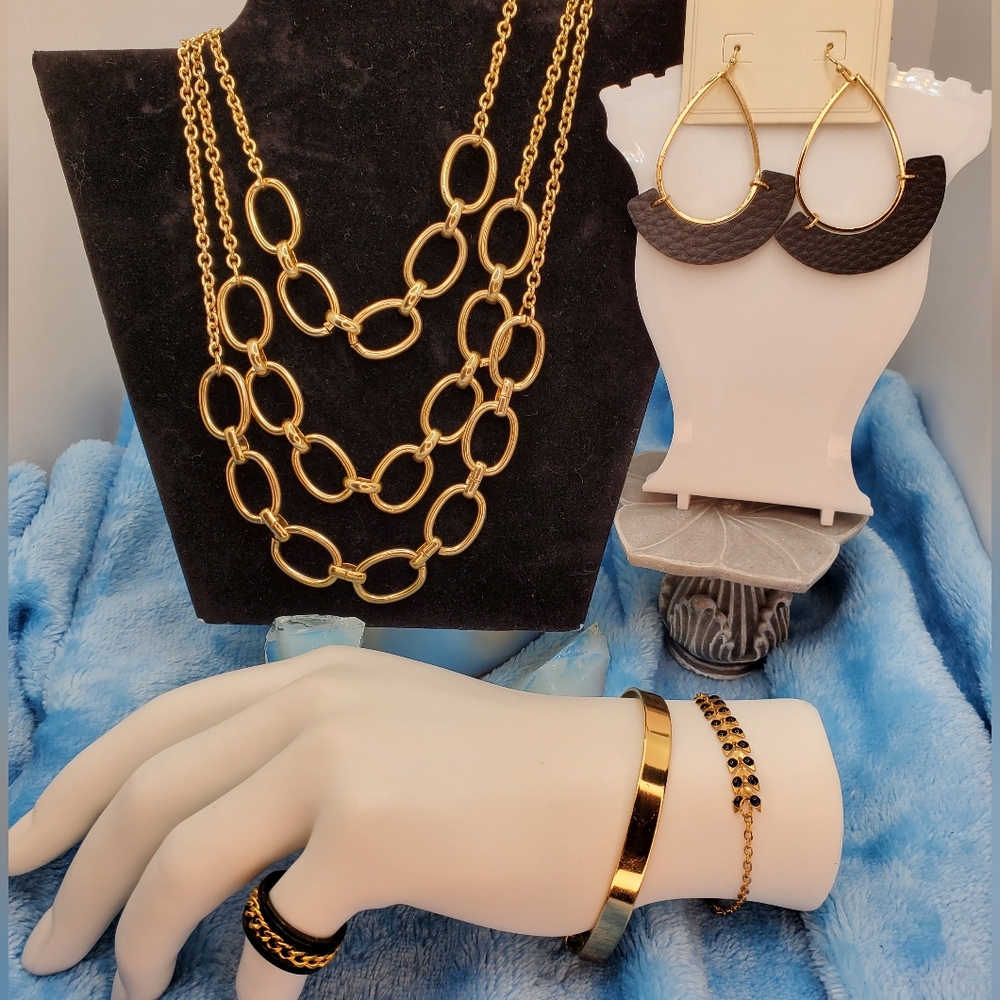 Lot 5 Pieces Vintage Gold Plated Layered Necklace New earings/2 Bracelets/ Ring